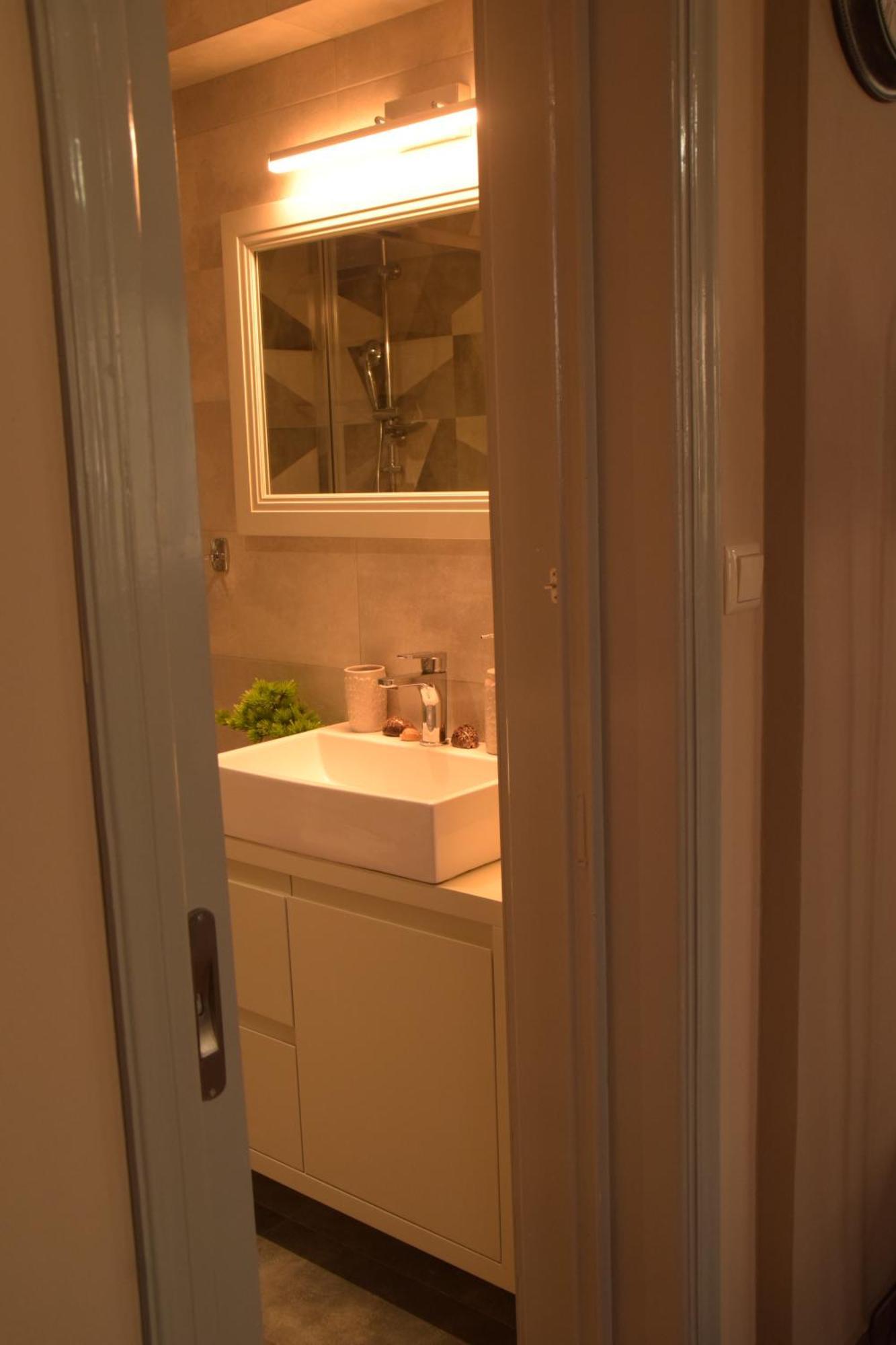 Myron & Gabby'S House Apartment โมเน็มวาซี ภายนอก รูปภาพ