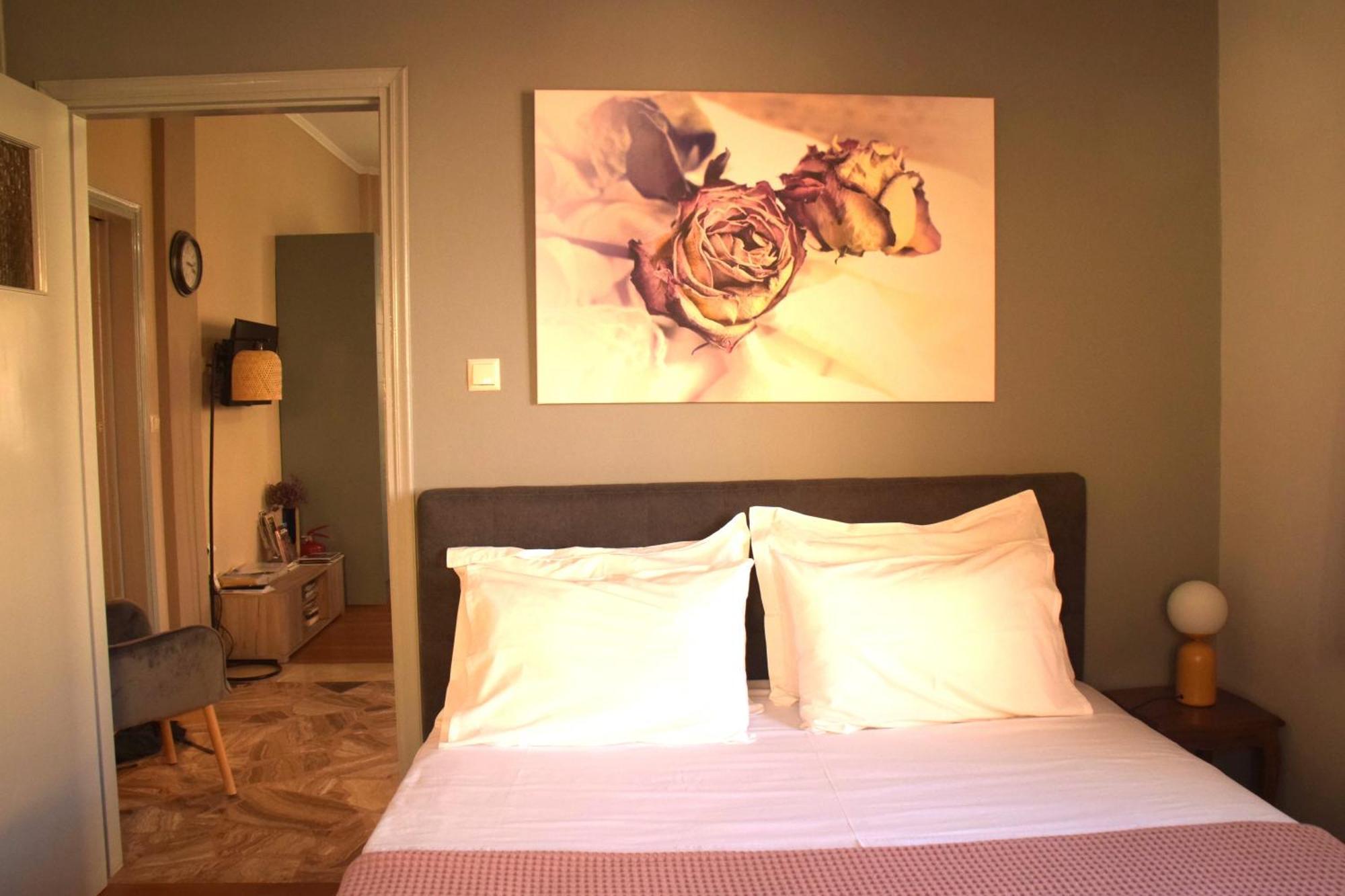 Myron & Gabby'S House Apartment โมเน็มวาซี ภายนอก รูปภาพ